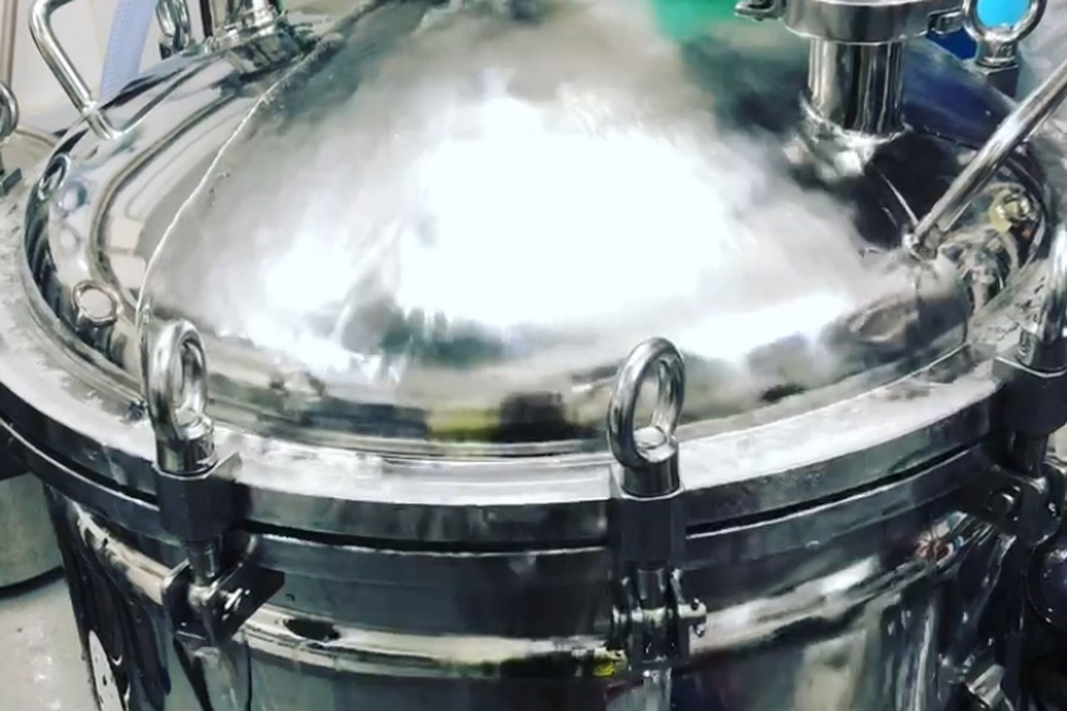 イースト(酵母)投入